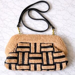 Themoire Bios Clutch faux fur Tan and Black